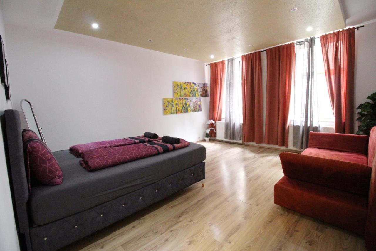 Private Triple Bedroom Rf1 Viena Exterior foto